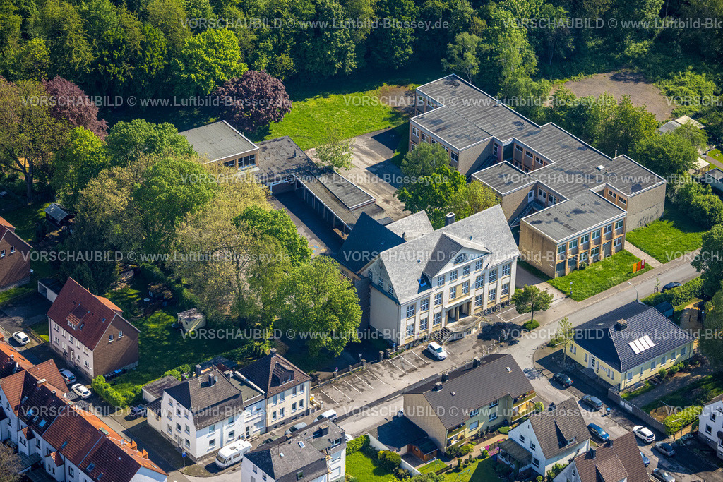 Arnsberg230500300 | Luftbild, Pestalozzischule, Kindergarten Bärenhöhle, Behörde Stadtentwicklung, Hüsten, Arnsberg, Sauerland, Nordrhein-Westfalen, Deutschland