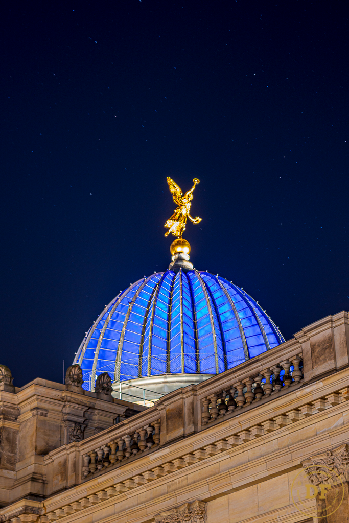 Fama-85372(6)cut1-size-no-logo | Geschenke, Wandbilder und Accessoires mit Motiven aus Dresden und anderen schönen Orten zur Verschönerung Deines zu Hauses und zum verschenken gewünscht? Wähle Deine Lieblingsbild auf dem Produkt Deiner Wahl. 