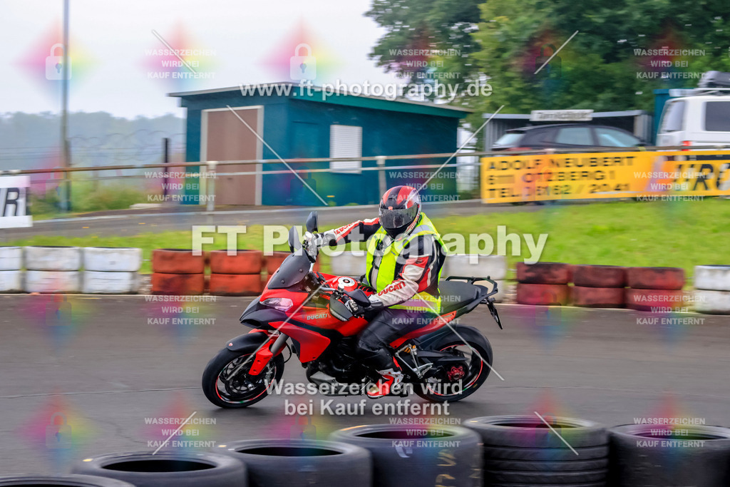 _TCM2823 | Hier findet Ihr Bilder von Touristenfahrten auf der Nürburgring Nordschleife oder von anderen Veranstaltungen die ich besucht habe. Viel Spass beim Durch Schauen 