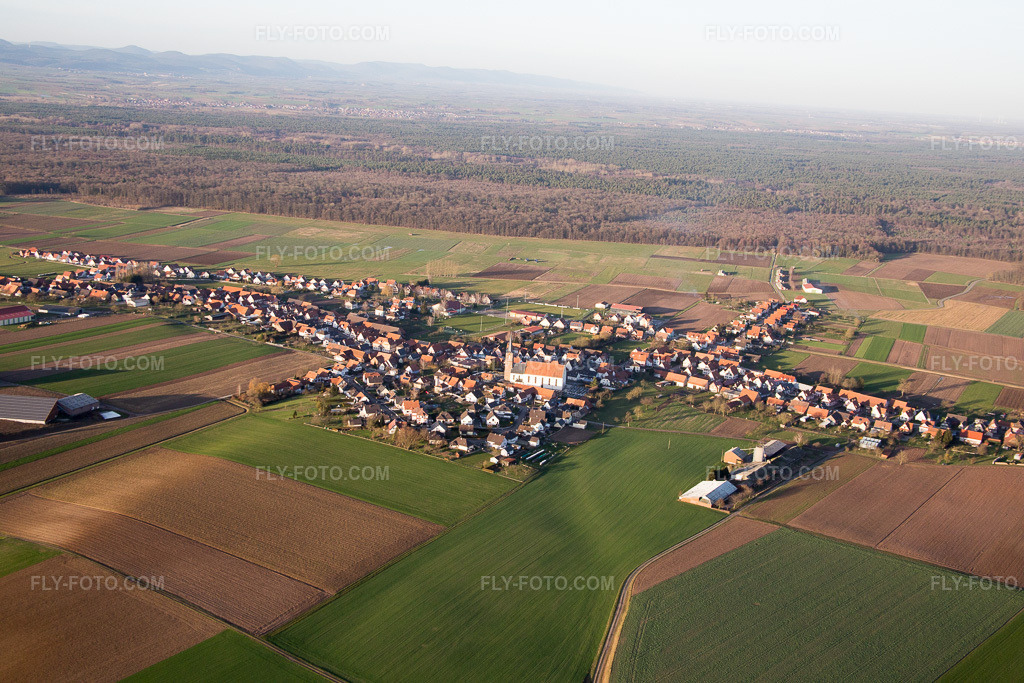 Aerial view: View of the town in Schleithal in the state Bas-Rhin, France.Photo: IMG_086005.jpg taken on 02/06/2016 by Werner Riehm/FLY-FOTO.comResolution of the original: 5472 x 3648 px