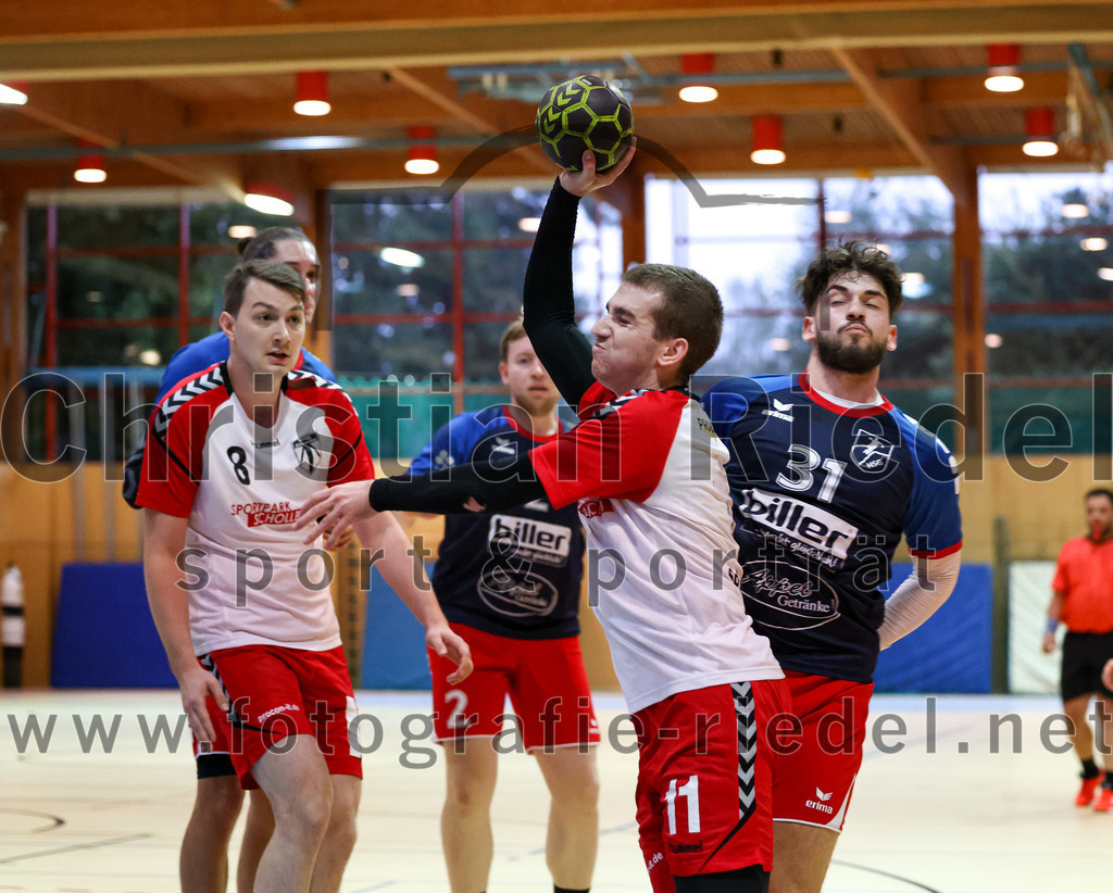 2022-09-24_047_SpVgg_Altenerding_gegen_HSG_Freising-Neufahrn | Erding, Deutschland, 24.09.2022:
Handball, Bezirksoberliga Männer 2022 / 2023, 2. Spieltag, SpVgg Altenerding gegen HSG Freising-Neufahrn, Endergebnis: 18:26

Quirin Huber (SpVgg Altenerding, #8), Joseph Wyhnalek (SpVgg Altenerding, #11), Petrit Guri (HSG Freising-Neufahrn, #31)

Foto: Christian Riedel / fotografie-riedel.net