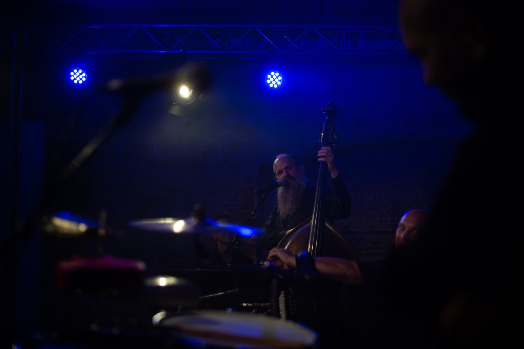 Tango meets Cuba | Tango meets Cuba mit den Klazz Brothers & Cuba Percussion im Forte Belvedere Leisnig zum Festival Hallo Leisnig 2022. - Realisiert mit Pictrs.com