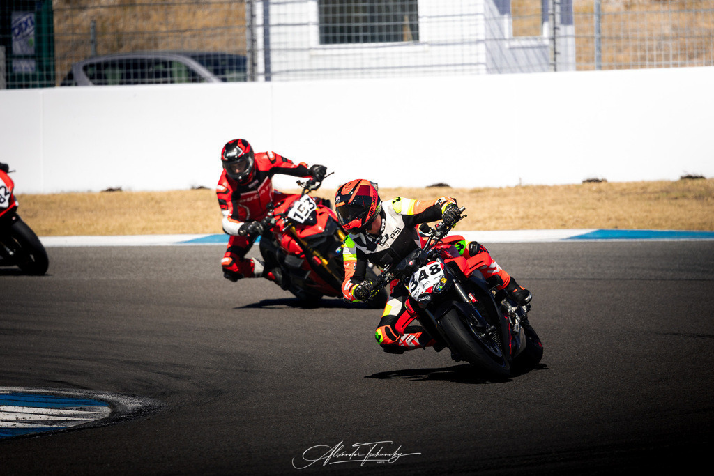 Ducati Trackday Hockenheimring 2026 | Entdecken Sie die faszinierende Welt von Alexander Tschuncky Arts: Kreative Fotografie, atemberaubende Automobilkunst und hochwertiger Bilderdruck. Lassen Sie sich inspirieren! - Realisiert mit Pictrs.com