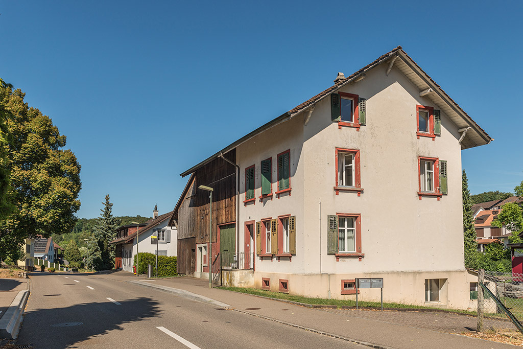 Haus an der Liestalerstrasse | in Lupsingen, Baselland, Schweiz - Realisiert mit Pictrs.com