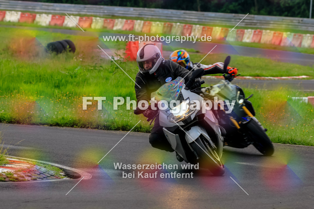 VBK-6512 | Hier findet Ihr Bilder von Touristenfahrten auf der Nürburgring Nordschleife oder von anderen Veranstaltungen die ich besucht habe. Viel Spass beim Durch Schauen 