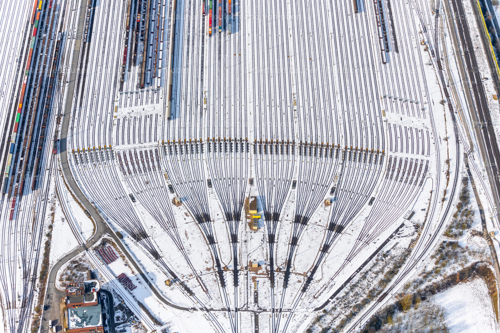 4044850 | winterlicher Rangierbahnhof Maschen