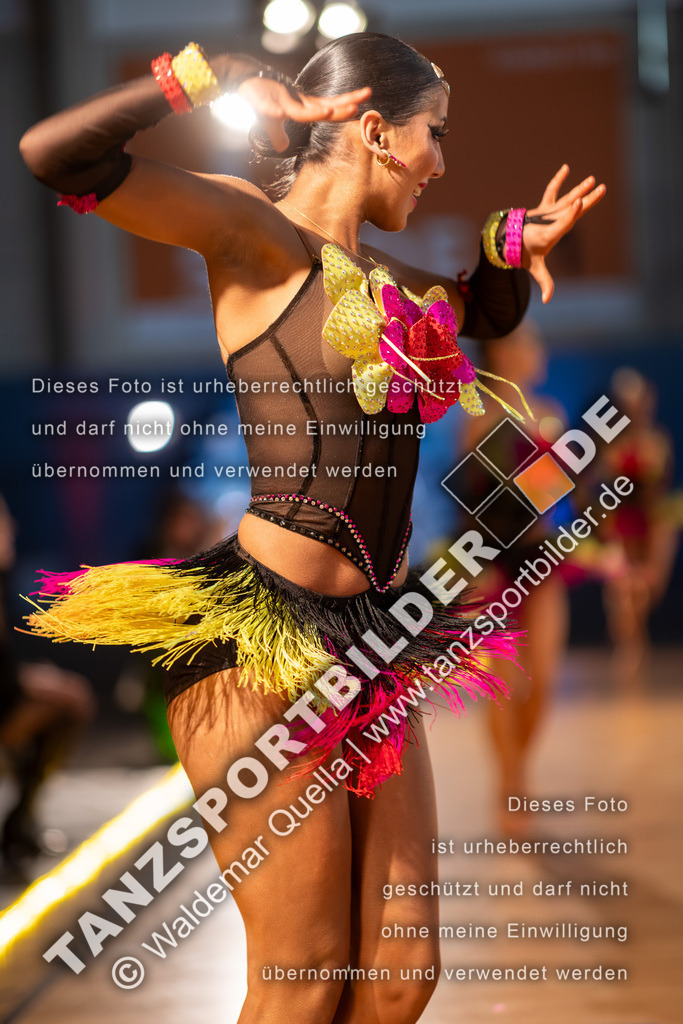 20260322-10697 | Hier finden Sie Tanz Bilder vom Latein und Standard Formationen tanzen. Sportbilder vom Tanzsport. Schöne Fotos und von Weltmeisterschaft, Europameisterschaft, Bundesliga, Regionalliga, Oberliga und Landesliga sowie von GOC Stuttgart, DanceComp, WM Bremen