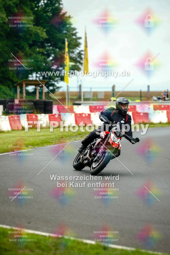 VBK-4182 | Hier findet Ihr Bilder von Touristenfahrten auf der Nürburgring Nordschleife oder von anderen Veranstaltungen die ich besucht habe. Viel Spass beim Durch Schauen 