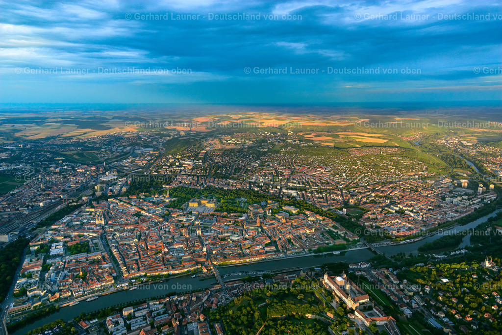 3620236 | Blick über Würzburg von Südost nach Nordwest 2016