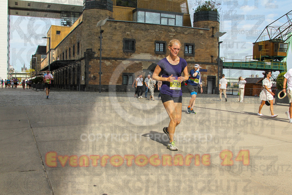 250920_1327_EV4_5602 | Sportfotografie im Rhein-Sieg Kreis, Köln, Bonn, NRW, Rheinland Pfalz, Hessen, etc. Unser Tätigkeitsfeld umfasst den Laufsport vom Volkslauf über den Marathon, Duathlon, Triathon bis zum Ultralauf wie Kölnpfad Ultra oder Schindertrail.