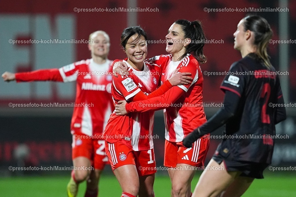 xYDRx22122501051 | 22.12.2025, xydrx, Frauen Fußball, 1.Fußball Bundesliga, Bayer 04 Leverkusen - FC Bayern München, Saison 2025 2026, Ulrich-Haberland-Stadion: Torjubel nach dem Tor zum 2:0 für den FC Bayern München durch Torschütze Momoko Tanikawa (FC Bayern München #18) zusammen mit Jovana Damnjanovic (FC Bayern München #9)        DFB regulations prohibit any use of photographs as image sequences and or quasi-video.Photo: xYannisxDreimannxPressefotoKochx