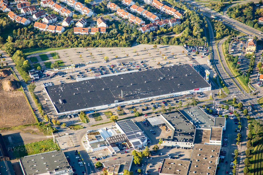 Luftbild: Gewerbegebiet und Firmenansiedlung Schütte-Lanz-Park im Ortsteil Rheinau in Brühl im Bundesland Baden-Württemberg in Deutschland. Foto: IMG_072990.jpg vom 23.09.2014 durch Werner Riehm/FLY-FOTO.de