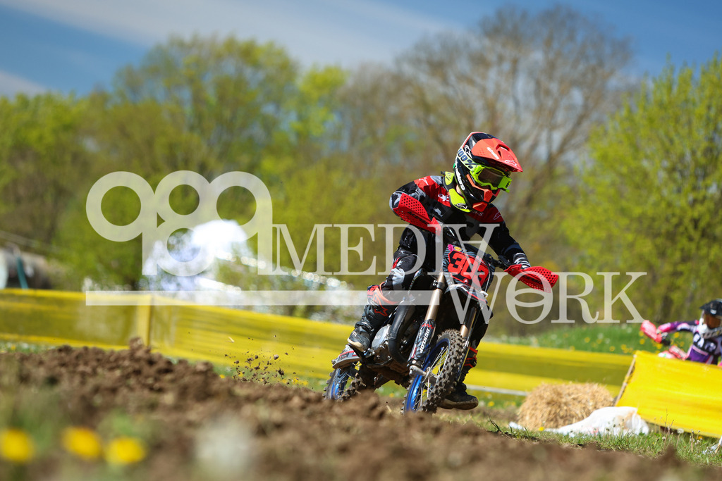 5E6A6198 | 989 MEDIAWORK