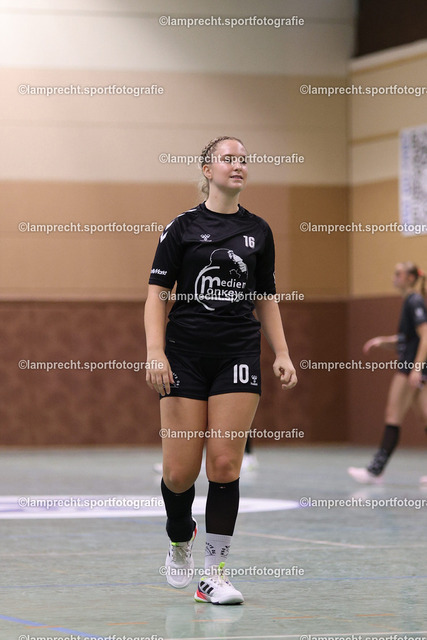 Handball I Juniorinnen I Saison 2026-2027 I Oberliga Schleswig-Holstein I 3. Spieltag I HSG Kalkberg 06 - TSV Bargteheide 044 | Lennya Putzig (10, HSG Kalkberg 06) - Realisiert mit Pictrs.com