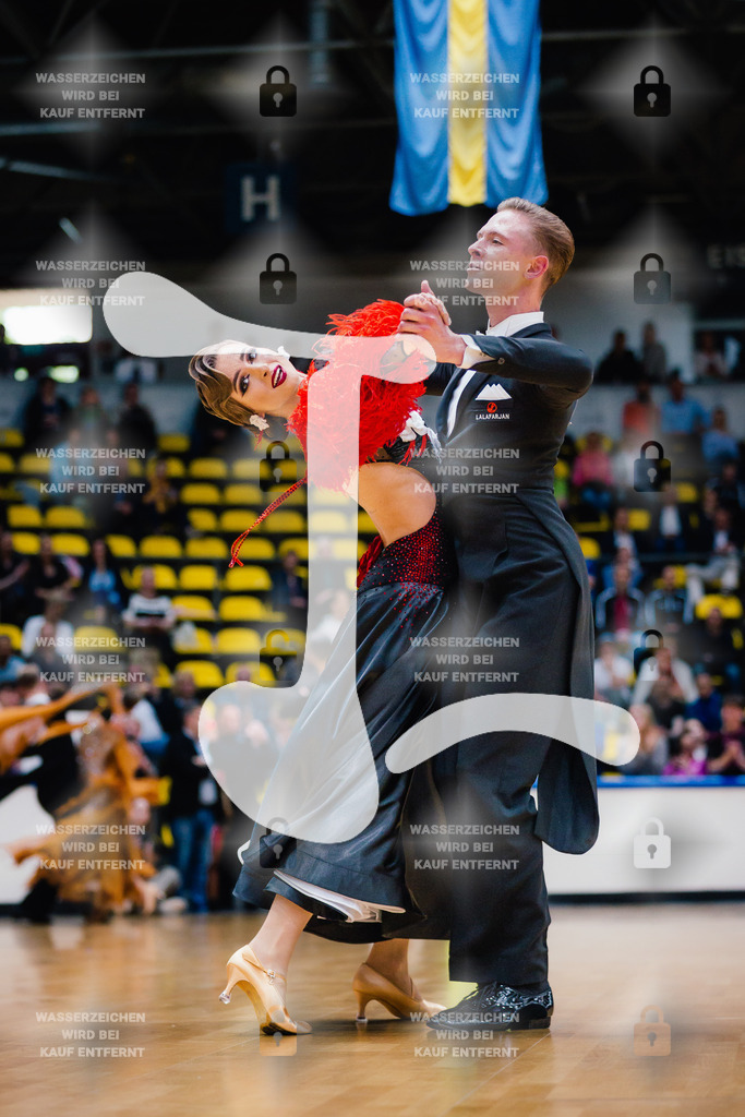 Hessen Tanzt WDSF International Open Standard 4th (48) Erik Kem _ Viktoria Grushevskaja (TTC München)-2025-05-17-0220 | Webshop for digital downloads and prints of dance sport, event & show photographer Julian Link - Realisiert mit Pictrs.com