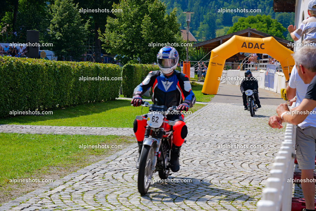 P1014762 | Erleben Sie atemberaubende, hochqualitative Fotos Ihrer Fahrt entlang der malerischen Alpenstraßen. Besuchen Sie alpineshots.com, um professionelle Aufnahmen Ihrer unvergesslichen Reise zu finden und zu kaufen - Realisiert mit Pictrs.com