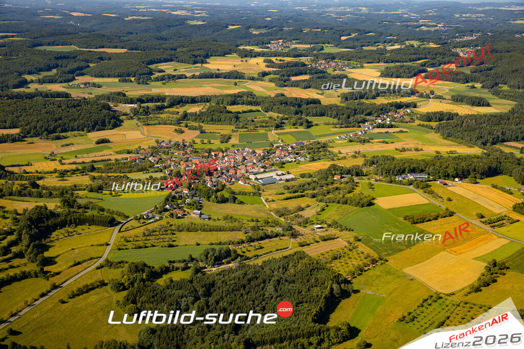 Das Luftbild zeigt : Bieberbach Egloffstein - Die Luftaufnahme wurde 2024 vom UL-Flugzeug aus erstellt ( keine Drohne ) - Hochauflösende Luftaufnahme - Für grossformatige Ausdrucke geeignet. Die Geschenkidee !Mit Lizenz und Bildrechte bestellbar