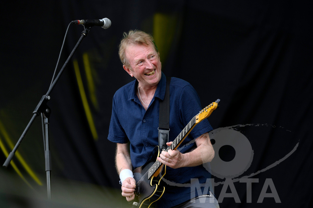 _DWA6618 | Schottisch Gitarrist Bruce Watson von der Band Big Country bei ihrem Auftritt im Rahmen des Festival Lieder am See 2024 in Franken Enderndorf Spalt, 27.07.2024 Bayern Deutschland - Realisiert mit Pictrs.com