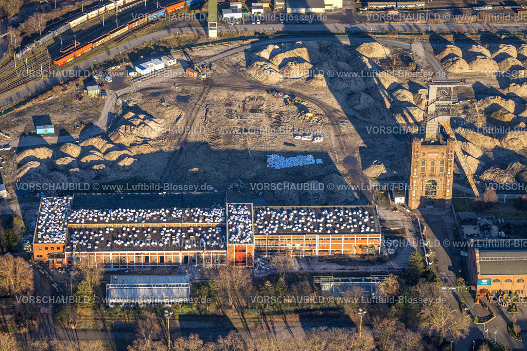 Bottrop230201829 | Luftbild, Abriss Zechengebäude Prosper II-Gelände an der Knappenstraße neben dem Malakowturm, Entsorgung, Batenbrock-Süd, Bottrop, Ruhrgebiet, Nordrhein-Westfalen, Deutschland