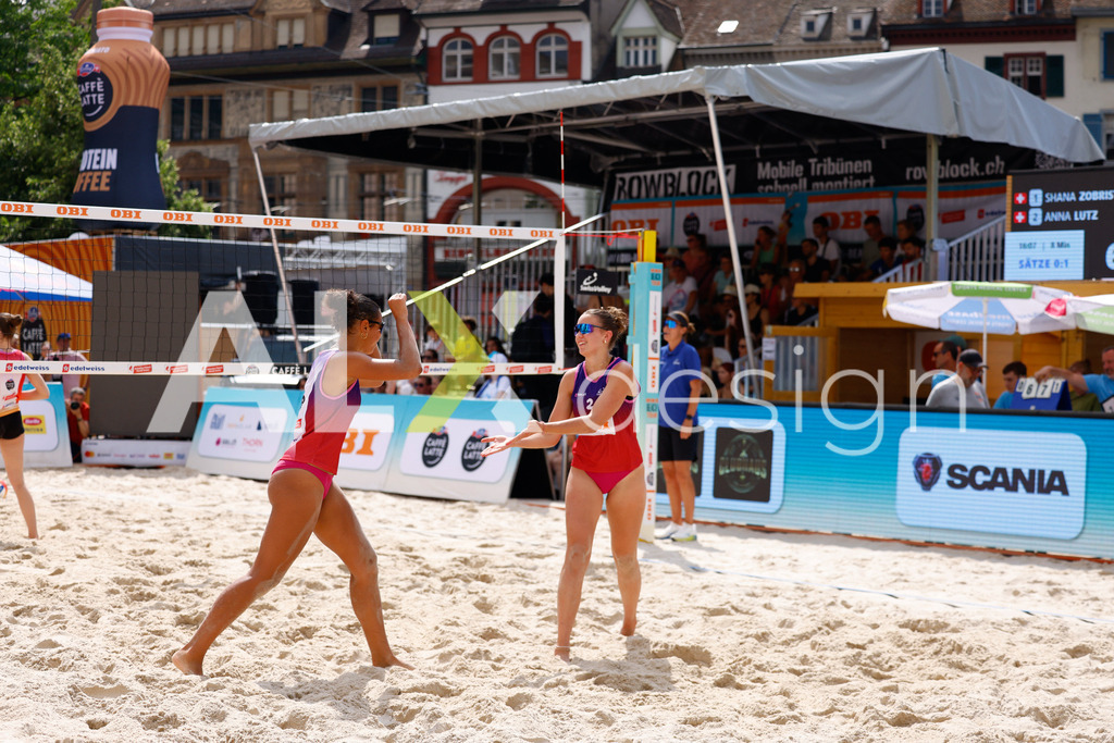 Obi BeachTour 2026 - Basel | BASEL, SWITZERLAND - JULY 17: ELENA CSONTOS (SUI) and FANNY DEECKE (SUI)  during the Obi BeachTour 2026 match between ZOBRIST / LUTZ (SUI) and CSONTOS / DEECKE (SUI) at Barfüsserplatz on July 17, 2026 in Basel, Switzerland. - Realisiert mit Pictrs.com