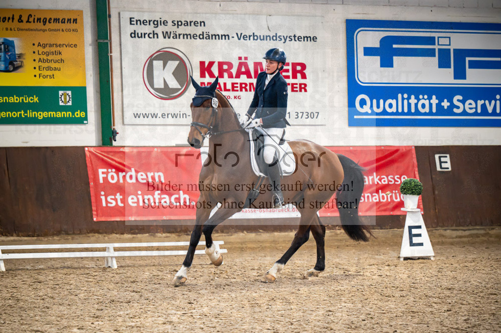 Hallenreittunier Voxtrup 2023 | Entdecke hochwertige Reitturnierfotos von Foto Oger. Professionell, emotional und authentisch – jetzt Lieblingsmomente im Shop bestellen. - Realisiert mit Pictrs.com