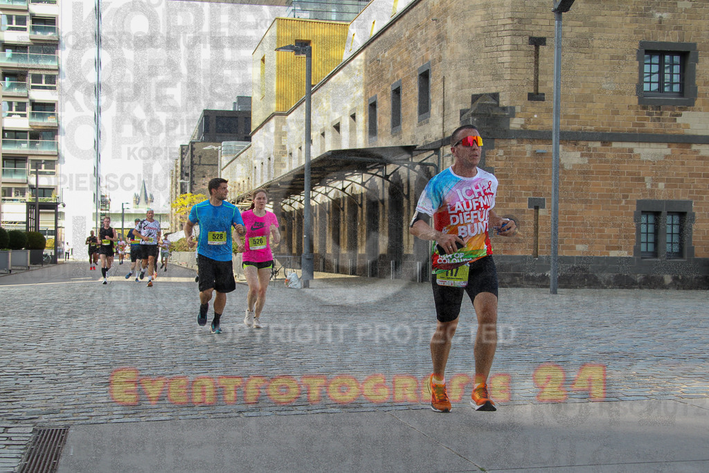 250920_1454_EV4_7519 | Sportfotografie im Rhein-Sieg Kreis, Köln, Bonn, NRW, Rheinland Pfalz, Hessen, etc. Unser Tätigkeitsfeld umfasst den Laufsport vom Volkslauf über den Marathon, Duathlon, Triathon bis zum Ultralauf wie Kölnpfad Ultra oder Schindertrail.
