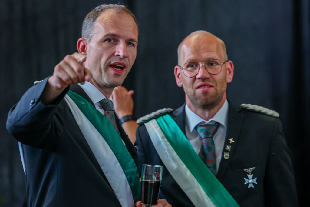 top-top.de-250704-021 | Foto, Video, Fotografie, Videografie, Fotobox, DJ, Discjockey, Musik, Musikbox, Veranstaltung, Photobooth, Amazon, Ebay, Buchtipp, Bestseller, Autor, Verlag, Buch, Wesel, Hamminkeln, NRW, Dinslaken, Rees, Drohne, Hochzeit, Party, Fotobox, Wesel, Fotograf