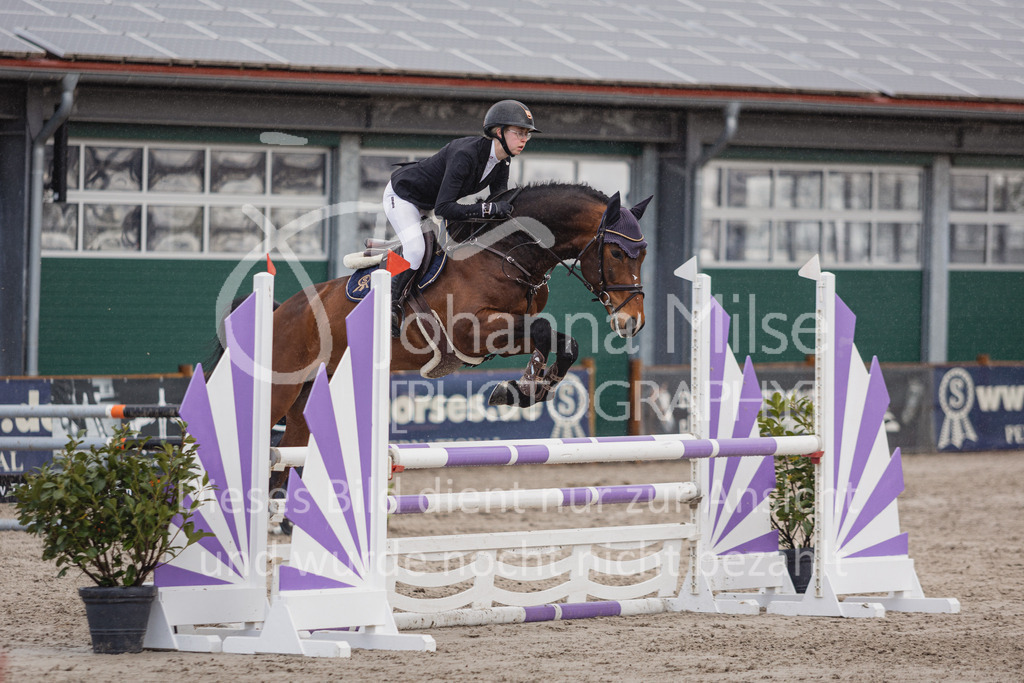 230411_Mühlen_02SprPf-A-233 | Deine schönsten Turniermomente als professionelle Fotos! Entdecke hochwertige Pferdesport-Fotografie im Online-Shop. Jetzt Fotos finden & bestellen!