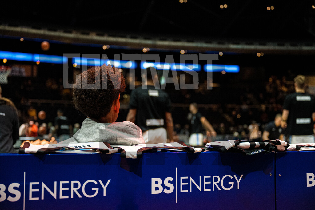 Basketball I Herren I Bundesliga I Saison 2025/2026 I 7. Spieltag I Basketball Löwen Braunschweig - Veolia Towers Hamburg | CONTRAST ZERØ MEDIA - Realisiert mit Pictrs.com