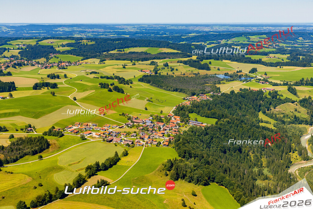 Schöne Luftaufnahme als Geschenk in Morgenbach Wildsteig - Die Luftbildaufnahme wurde 2025 vom UL-Flugzeug heraus erstellt ( keine Drohne ) - Hochauflösende Luftaufnahme -Nicht vergleichbar mit Google Maps oder Satelittenbilder- Die Geschenkidee !Mit Lizenz und Bildrechte bestellbar