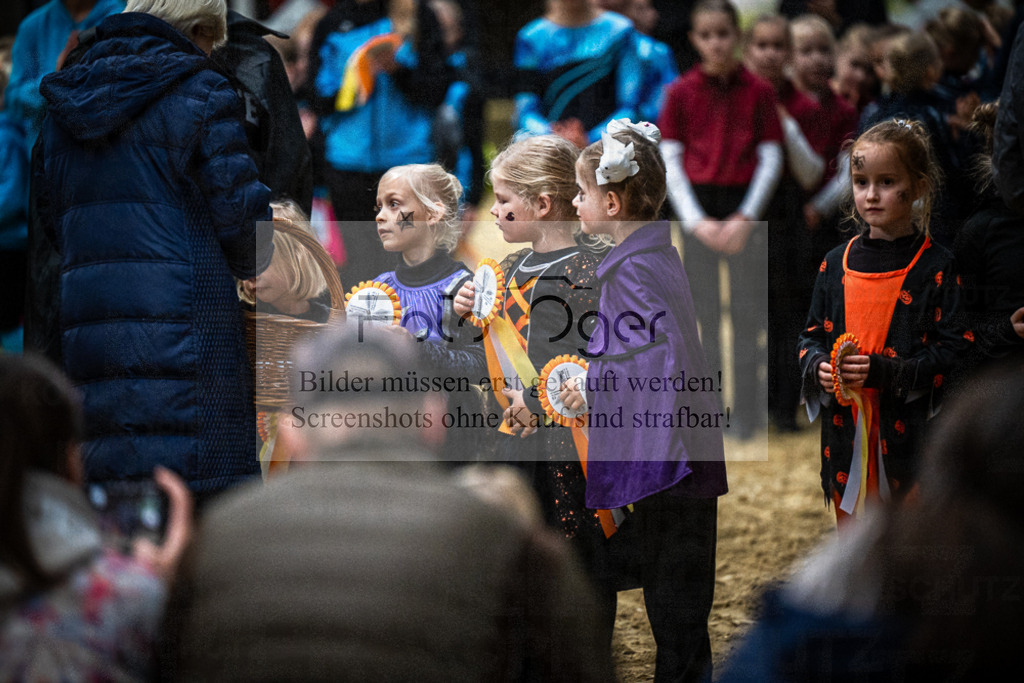 DOS_0177 | Entdecke hochwertige Reitturnierfotos von Foto Oger. Professionell, emotional und authentisch – jetzt Lieblingsmomente im Shop bestellen.Deutschlandweite Turnierfotografie. - Realisiert mit Pictrs.com