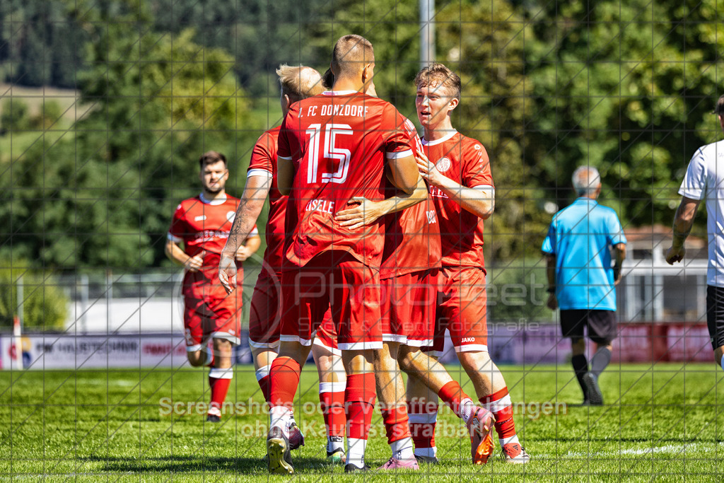 20260906_130643_0078-Bearbeitet_(c)_by_PhotoPeet | Jubel zum 1:01.FC Donzdorf II (rot) vs. SGM Jebenhausen-Bezgenriet (weiß), Fußball, Kreisliga A3 - Bezirk Neckar/Fils, 02. Spieltag, Saison 2026/2027, Rasenplatz Lautertal Stadion, Süßener Straße 16, 73072 Donzdorf, 06.09.2026 - 13:00 Uhr,Foto: PhotoPeet / Sport- &amp; Eventfotografie / Peter Harich