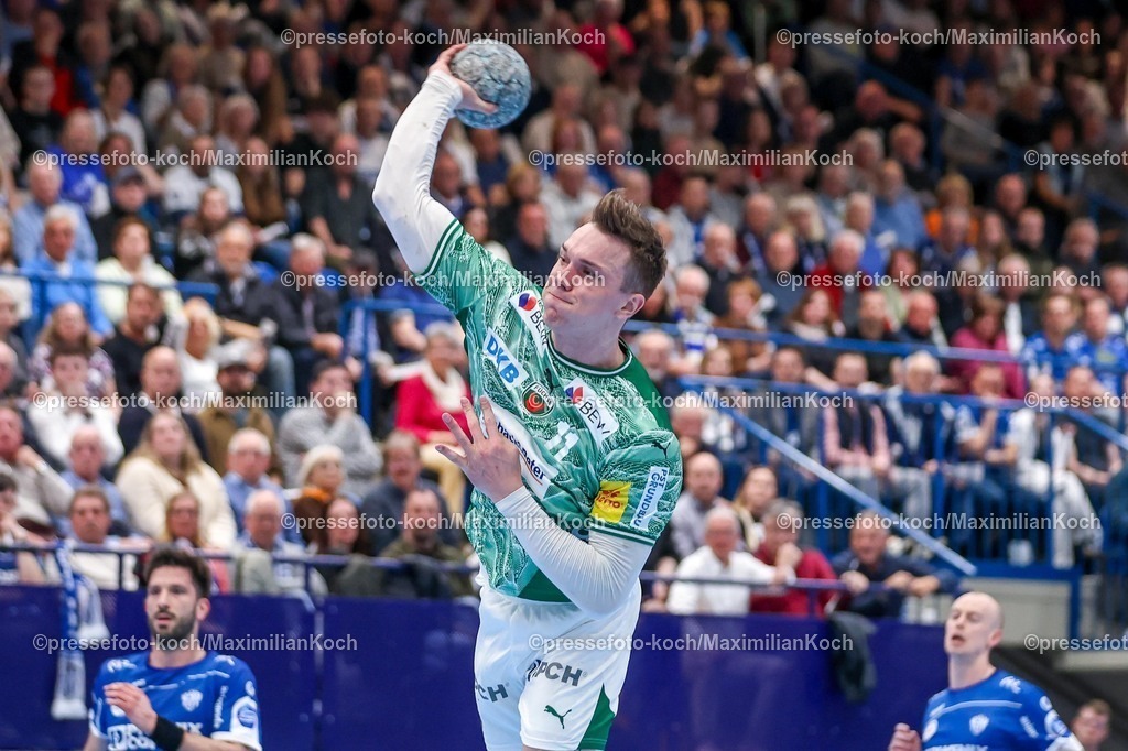 xkwix12042602048 | 2026.04.12, xkwix, Handball, HBL, TBV Lemgo Lippe -  Füchse Berlin, PHOENIX CONTACT arena, 28.Spieltag, Saison 2025 / 2026: Lasse Andersson (Füchse Berlin #11) beim Wurf DFB regulations prohibit any use of photographs as image sequences and or quasi-video. Photo: xKamilxWilkowskixPressefotoKochx