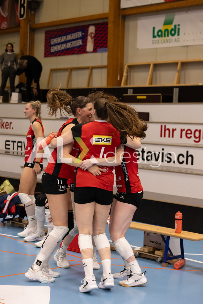 Volleyball I Frauen I Saison 2025-2026 I Volleyball NLA | Women I 1/2 Finals I  VC Kanti Schaffhausen - Sm'Aesch Pfeffingen I 22.03.2026 | Jubel zum Sieg von VC Kanti Schaffhausen - Realisiert mit Pictrs.com