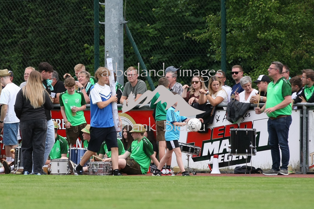 993T0112 | Medien- Sport- Entertainmentfotos