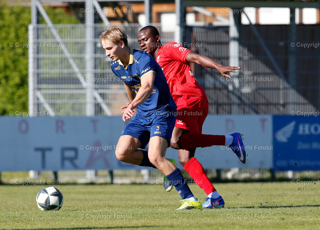 A_LUI_020526_19 | SPORT FUSSBALL REGIONALLIGA MITTE ASKOE OEDT-ATUS VELDEN IM BILD: ADAMSON SHARAFA (OEDT) UND LOUIS WINTER (VELDEN) FOTO:FOTOLUI