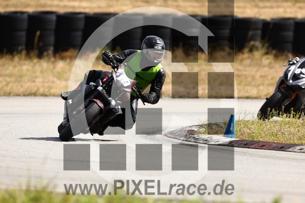 0019-20240805_01076 | Schöne Erinnerungen an spannende Momente - das festzuhalten ist unser Job. PIXELrace.de ist seit 2003 auf den Rennstrecken Europas unterwegs um die Action draußen beim Fahren und die wunderbare Stimmung imm Fahrerlager für euch einzufangen.