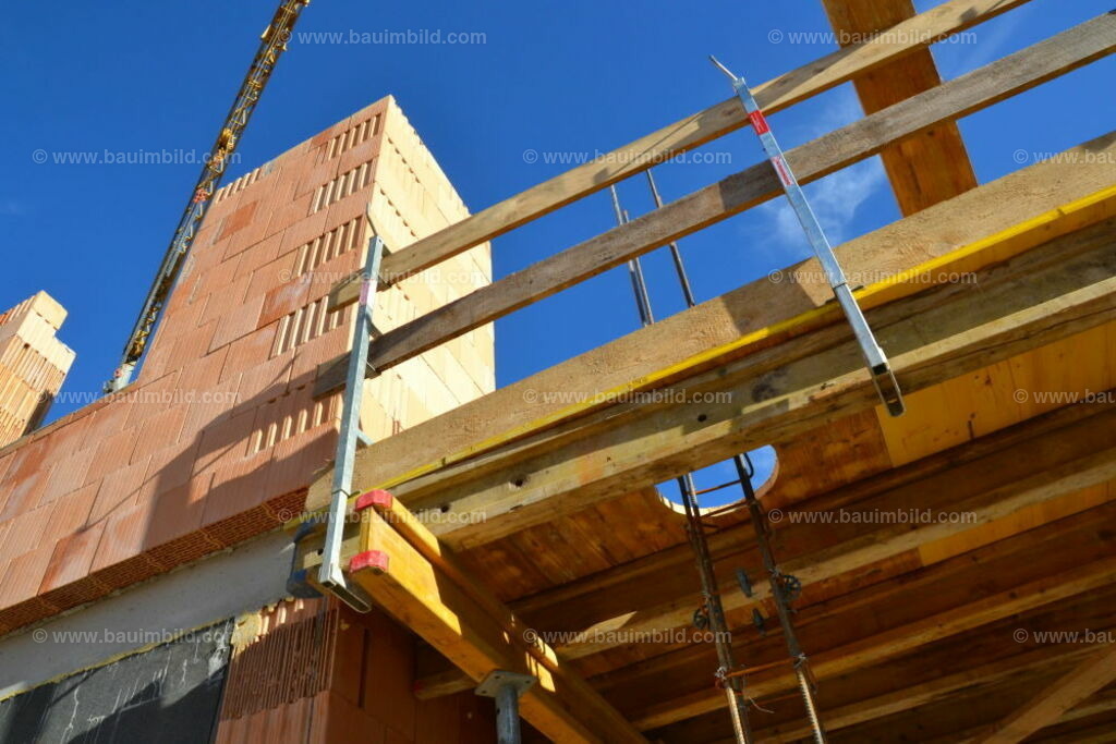 bib-lg07-mauerarbeiten-0145 | Nach LV-Leistungsgruppen sortierte Detailfotos über den Bau eines Hauses. Alle Hausbau-Bilder direkt vom Urheber und Autor der Website Haus-Selber-Bauen.com