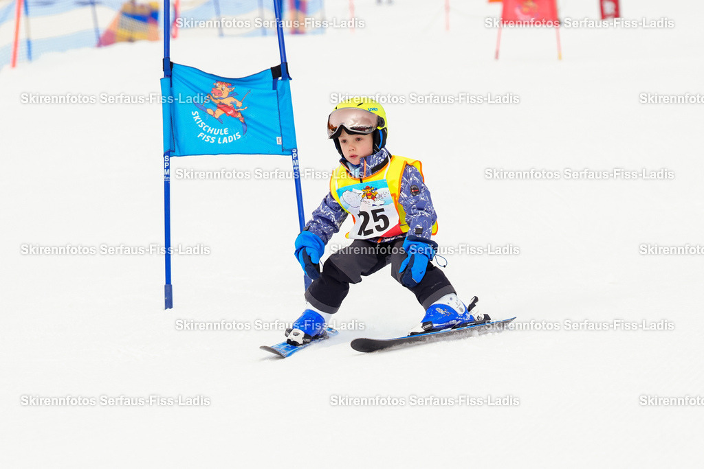SRF_02.01.2026_0068 | Skirennfotos,Serfaus,Fiss,Ladis,Kinderskirennen,Winter,Tirol,Oberland,skirace,SFL,feelfree,weil wir's genießen,ski,Ski,skifahren,Sonnenplateau, - Realisiert mit Pictrs.com