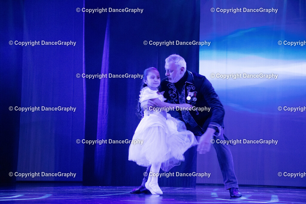 GPHY2554 | DanceGraphy - Realisiert mit Pictrs.com