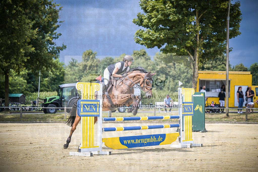 DOS_0400 | Entdecke hochwertige Reitturnierfotos von Foto Oger. Professionell, emotional und authentisch – jetzt Lieblingsmomente im Shop bestellen.Deutschlandweite Turnierfotografie. - Realisiert mit Pictrs.com