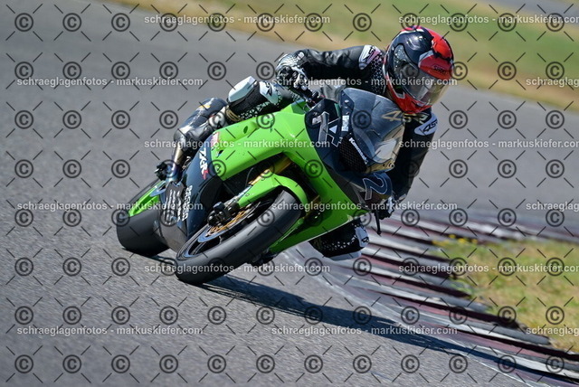 26bt04-1139 | markuskiefer.com - Realisiert mit Pictrs.com