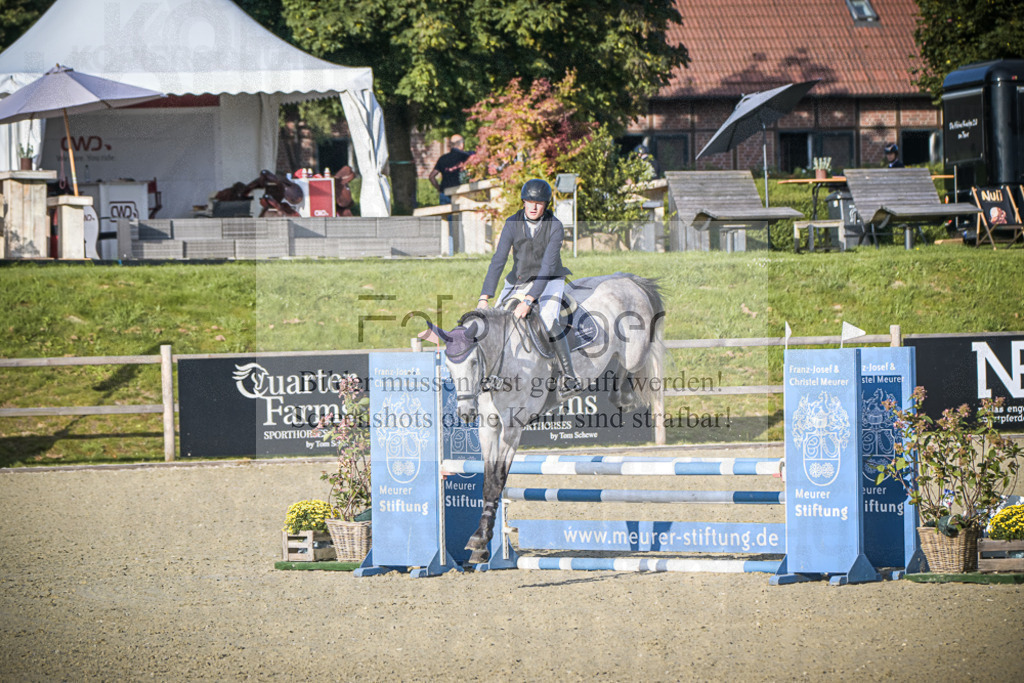 DOS_7201 | Entdecke hochwertige Reitturnierfotos von Foto Oger. Professionell, emotional und authentisch – jetzt Lieblingsmomente im Shop bestellen.Deutschlandweite Turnierfotografie. - Realisiert mit Pictrs.com