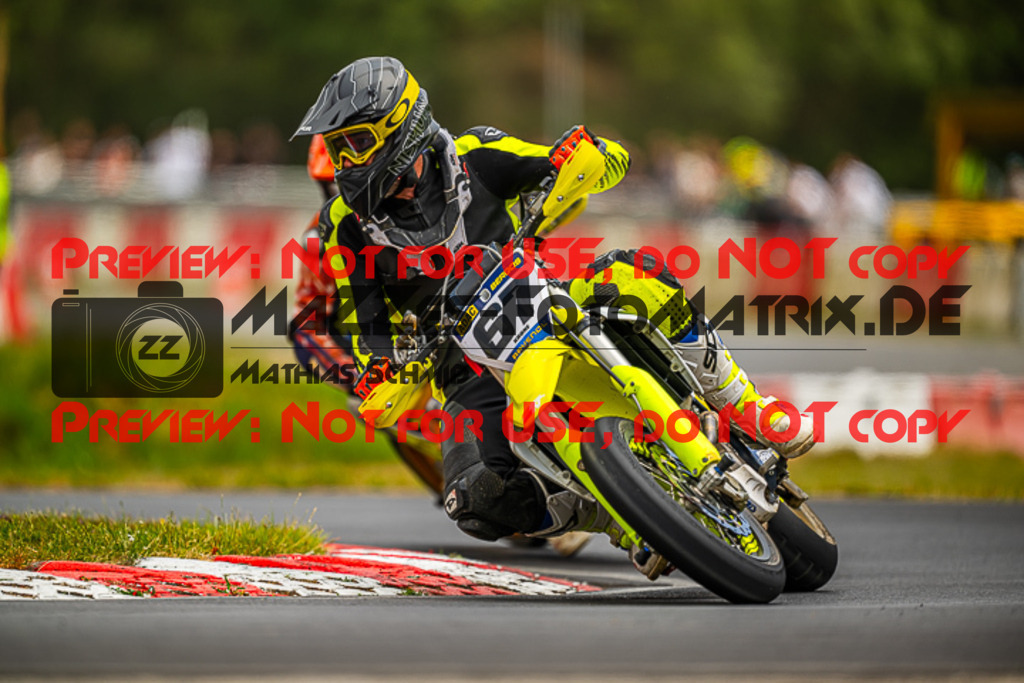 MaZZes_FotoMatrix_230702_1009 | S4