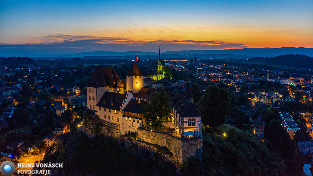 Alte_Architektur_0012 | Alle Bilder von Heinz Vonäsch Fotografie können alle zu günstigen Preisen gekauft werden! Download der Bilder, Ausdrucke, Postkarten, Tassen T-Shirts, Kalender, Alu- Dibond usw. - Realisiert mit Pictrs.com