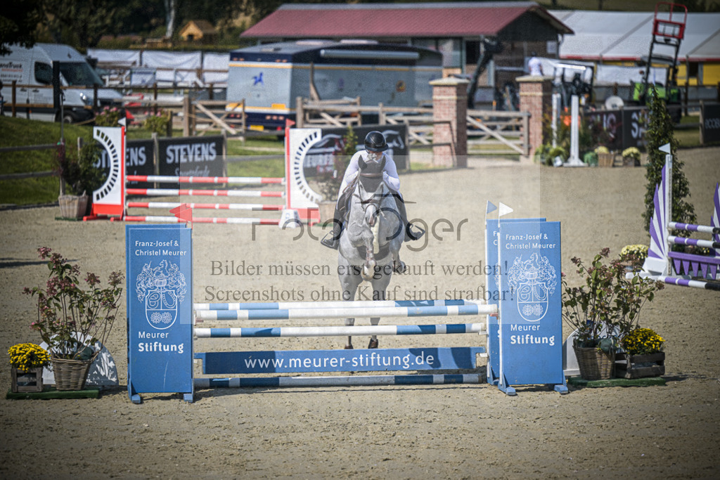 DOS_3204 | Entdecke hochwertige Reitturnierfotos von Foto Oger. Professionell, emotional und authentisch – jetzt Lieblingsmomente im Shop bestellen.Deutschlandweite Turnierfotografie. - Realisiert mit Pictrs.com