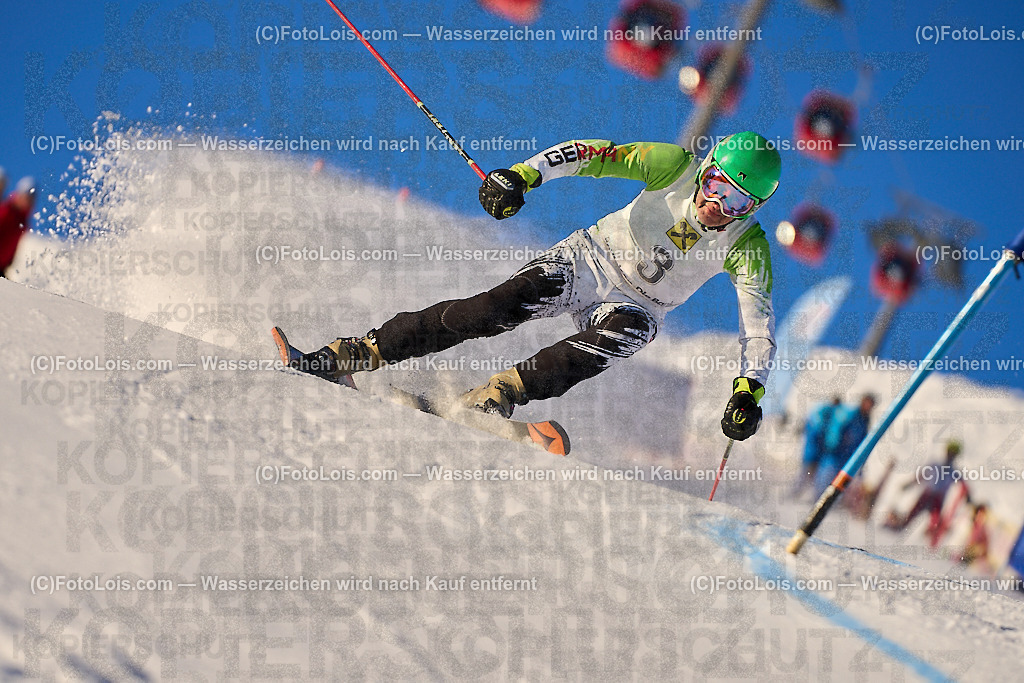 ALP2363_MASTERS-Cup_GS-B Herrn_Holl Erwin | (C)FotoLois.com, Alois Spandl. FIS Masters-Cup Wildschönau, Giant Slalom auf der Piste Schatzberg GS, Siegerehrung auf dem Dorfplatz Niederau, Sa 13. Januar 2024.