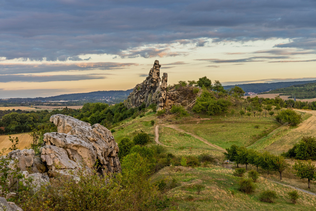 La muraille du Diable au coucher du soleil | Wir machen aus Ihren Bildern Erinnerungen für die Ewigkeit | Hochwertige Fotografien für Ihr zu Hause. - Realisiert mit Pictrs.com