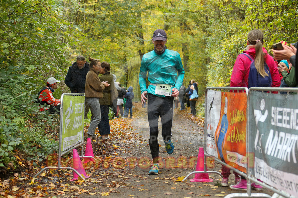251026_1317_EX1_3105 | Sportfotografie im Rhein-Sieg Kreis, Köln, Bonn, NRW, Rheinland Pfalz, Hessen, etc. Unser Tätigkeitsfeld umfasst den Laufsport vom Volkslauf über den Marathon, Duathlon, Triathon bis zum Ultralauf wie Kölnpfad Ultra oder Schindertrail.