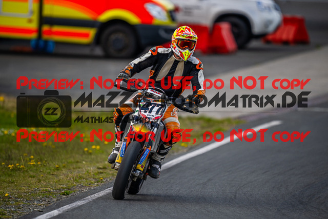 MaZZes_FotoMatrix_230506_2884 | UE40